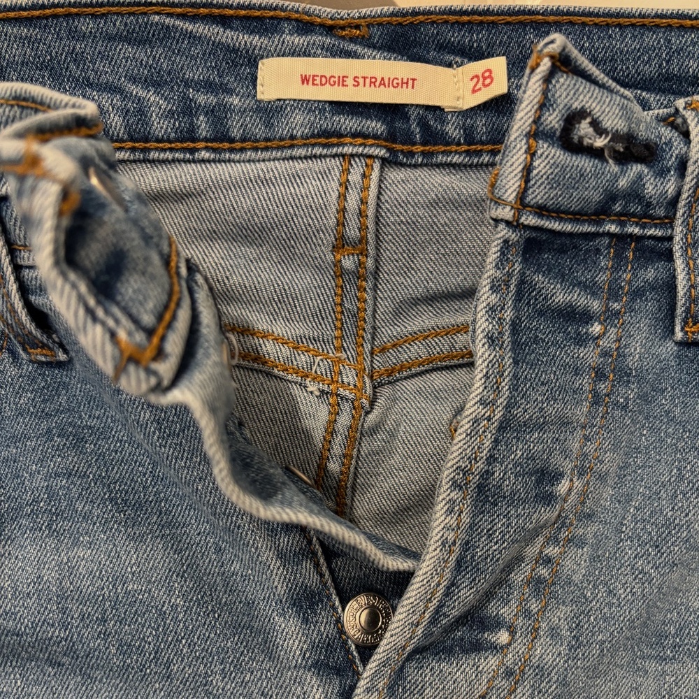 Levi's Wedgie Straight Ankle Button Fly Women's Jeans - Picture 5 of 6